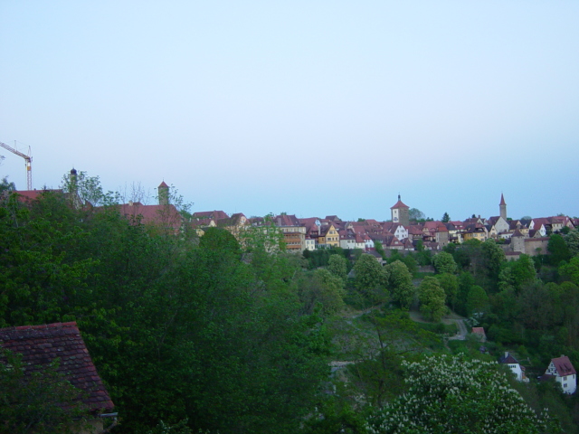 2007/04(April-May-Germany-Italy-Scotland)/08(Rothenburg)/640x480_2007-04-29-62-Night-Watchman-Tour.JPG
