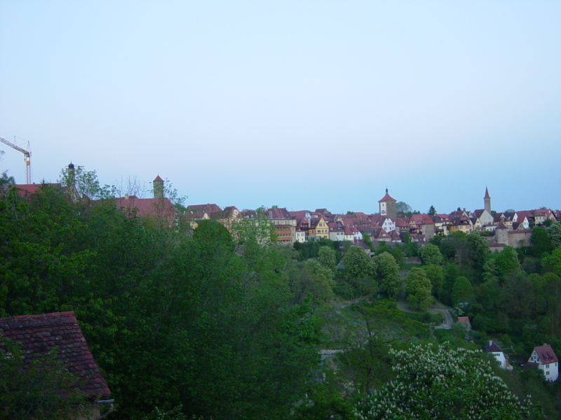 2007/04(April-May-Germany-Italy-Scotland)/08(Rothenburg)/800x600_2007-04-29-62-Night-Watchman-Tour.JPG