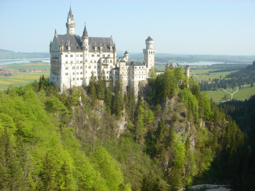 2007/04(April-May-Germany-Italy-Scotland)/10(Castle-Neuschwanstein-Bavaria)/1024x768_2007-04-28-10-Marienbrucke.JPG