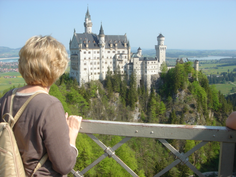 2007/04(April-May-Germany-Italy-Scotland)/10(Castle-Neuschwanstein-Bavaria)/800x600_2007-04-28-06-Marienbrucke.JPG