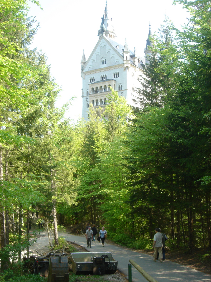 2007/04(April-May-Germany-Italy-Scotland)/10(Castle-Neuschwanstein-Bavaria)/800x600_2007-04-28-14.JPG