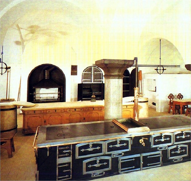 2007/04(April-May-Germany-Italy-Scotland)/10(Castle-Neuschwanstein-Bavaria)/800x600_Kitchen.jpg