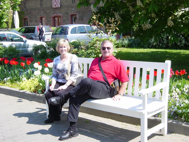 2007/04(April-May-Germany-Italy-Scotland)/12(Germany-Misc)/2007-04-26-01-Lunch-near-Marcis-work.JPG