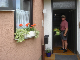 2007-05-11-00-Front-Bartels-Home.JPG