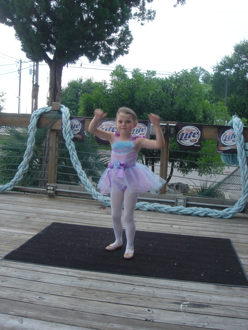 2007/05(May)/01(Kylas-Dance-Recital)/1024x768_2007-05-20-10-Kyla-Recital.JPG