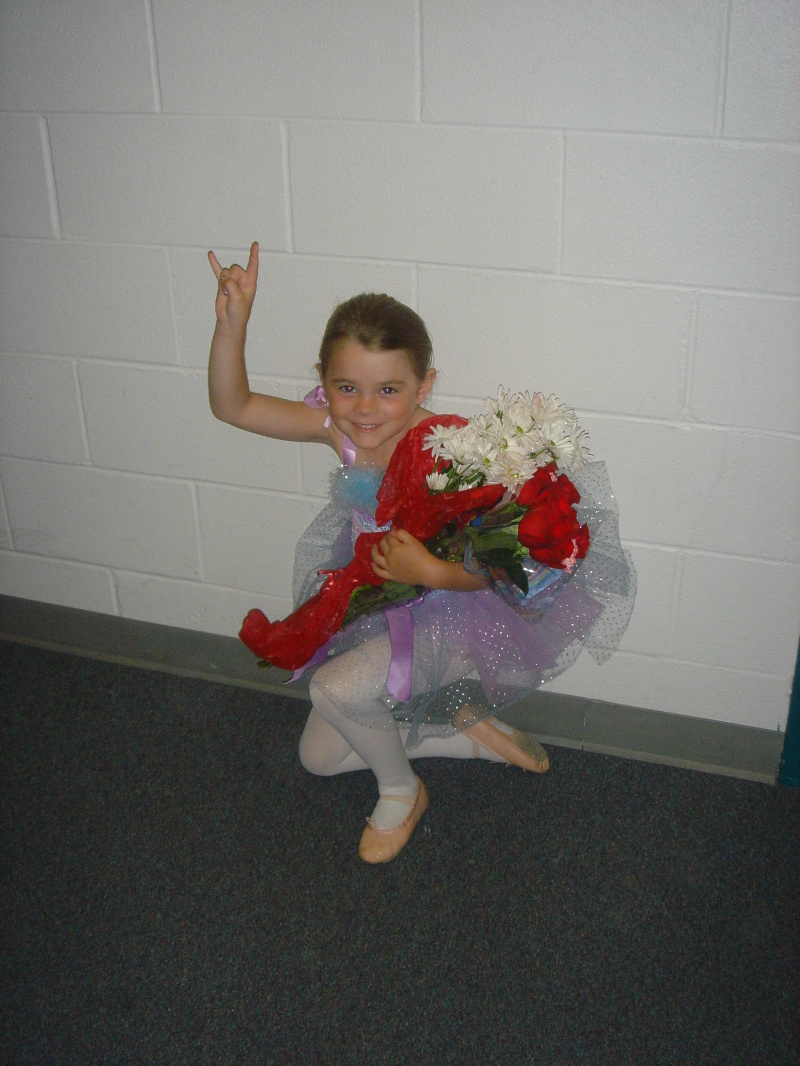 2007/05(May)/01(Kylas-Dance-Recital)/800x600_2007-05-20-05-Kyla-Recital.JPG