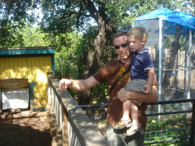 2007/07(July)/01(Austin-Zoo)/640x480_2007-07-07-03-Austin-Zoo.JPG