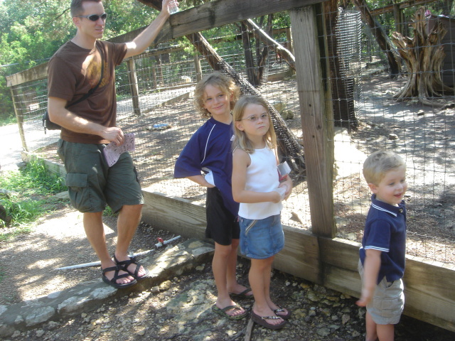2007-07-07-09-Austin-Zoo.JPG