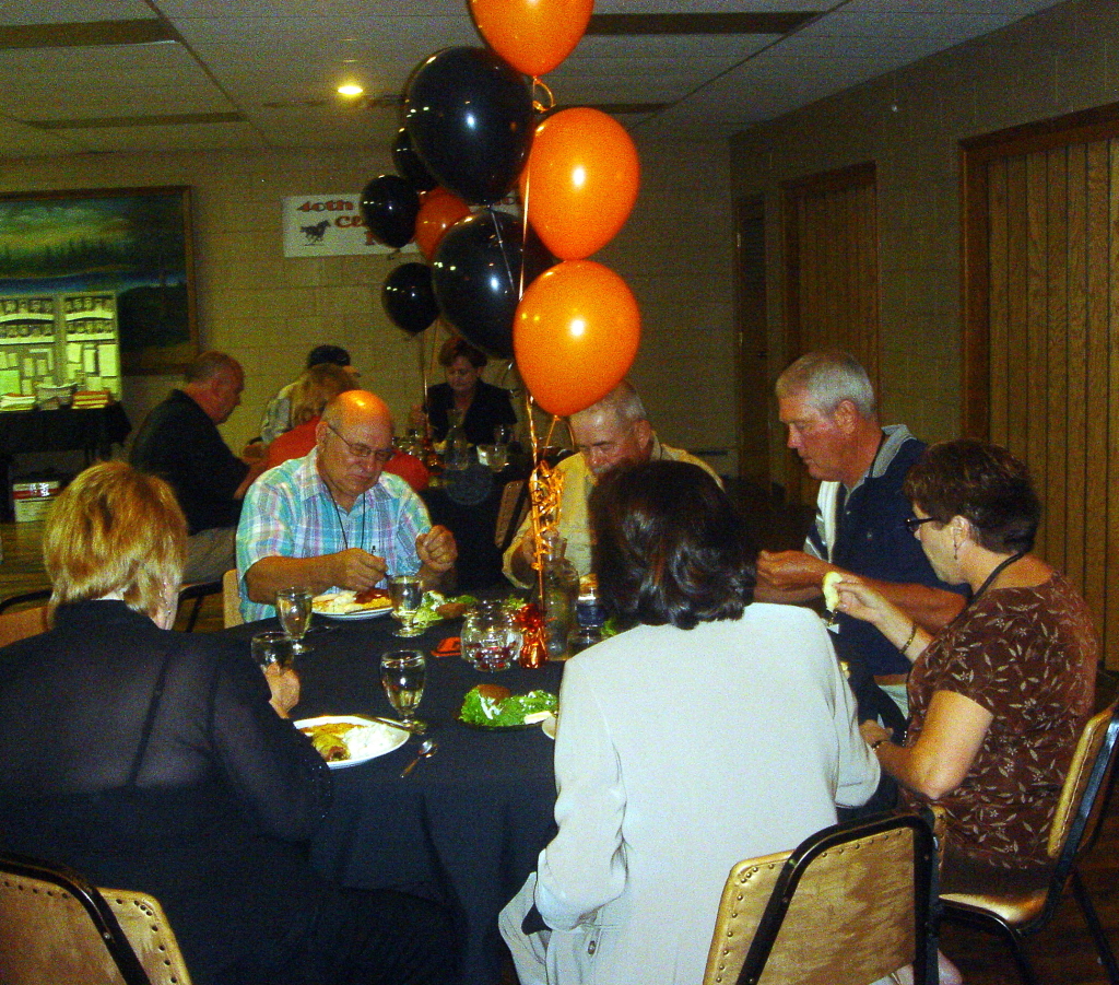2007/08(August)/01(MVHS-Reunion)/1024x768_2007-08-05-24-Reunion-Chef-Louies.JPG
