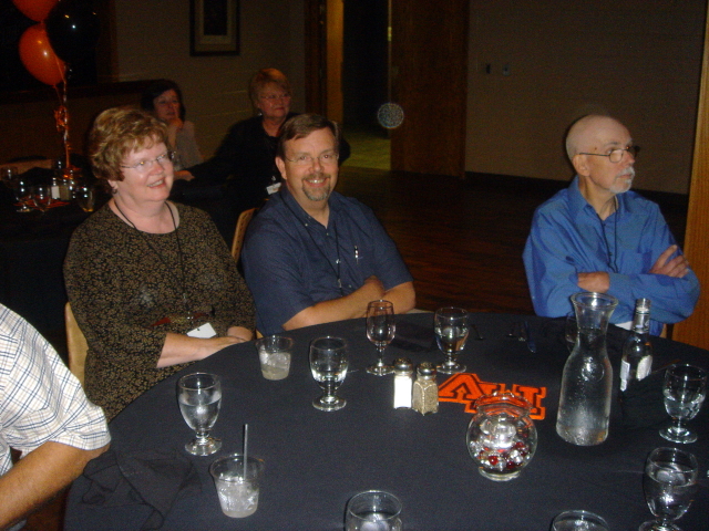 2007/08(August)/01(MVHS-Reunion)/640x480_2007-08-05-39-Reunion-Chef-Louies.JPG