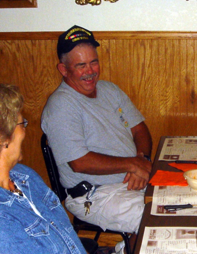 2007/08(August)/01(MVHS-Reunion)/800x600_2007-08-04-04-reunion-Wermers-Vern-Mathis.JPG