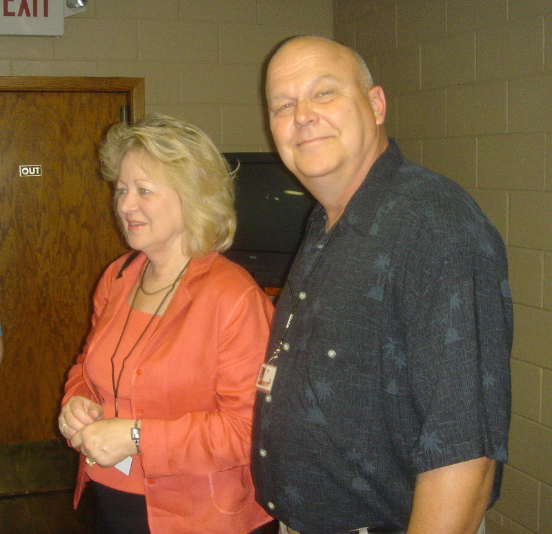 2007/08(August)/01(MVHS-Reunion)/800x600_2007-08-05-19-Reunion-Chef-Louies.JPG