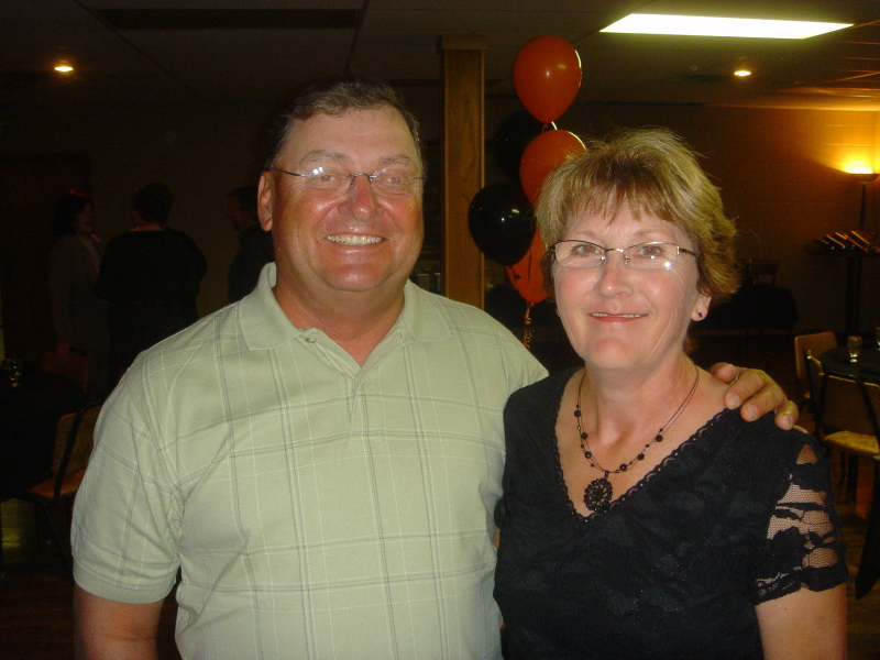 2007/08(August)/01(MVHS-Reunion)/800x600_2007-08-05-20-Reunion-Chef-Louies.JPG