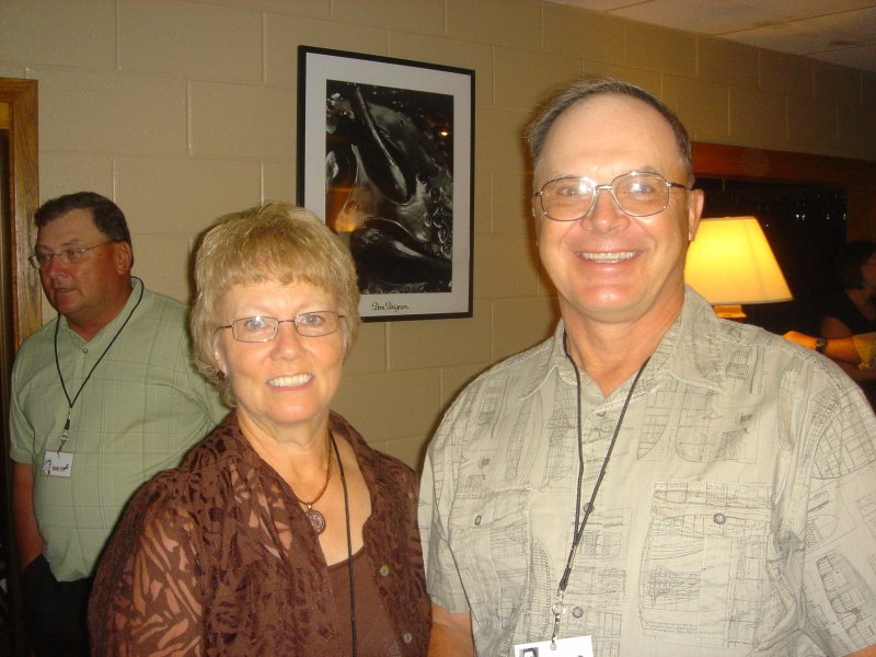 2007/08(August)/01(MVHS-Reunion)/800x600_2007-08-05-21-Reunion-Chef-Louies.JPG