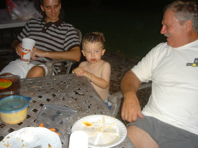 2007/08(August)/03(Rossi-Pool-Grandkids)/640x480_2007-08-18-Grandkids-Pool-18.JPG