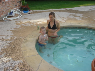 2007-08-18-Grandkids-Pool-03.JPG