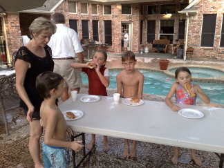 2007-08-18-Grandkids-Pool-13.jpg