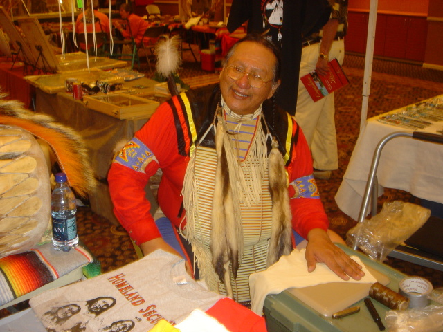 2007-11-24-11-IndianPowWow-Indigo-CA.JPG