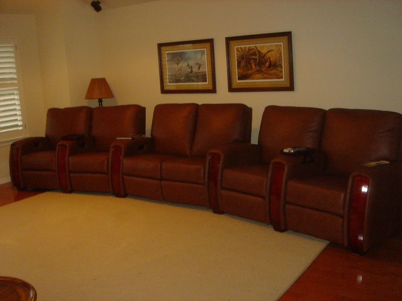 2007-11-10-00-media-furniture.JPG