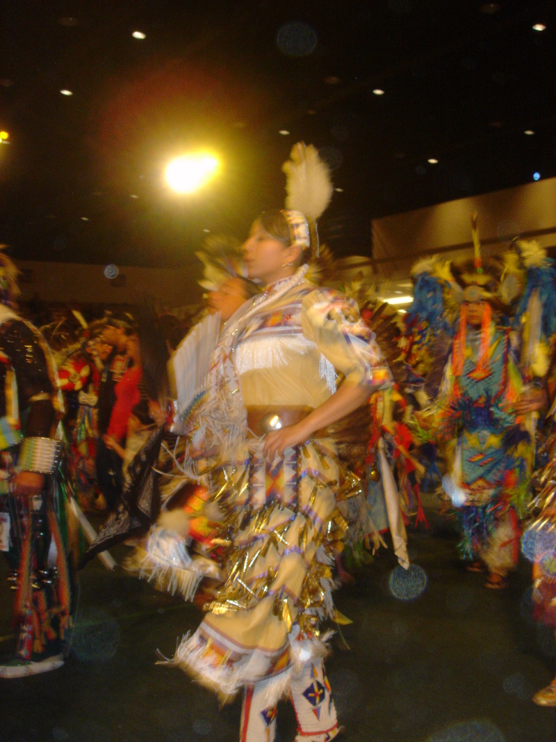 2007-11-24-08-IndianPowWow-Indigo-CA.JPG