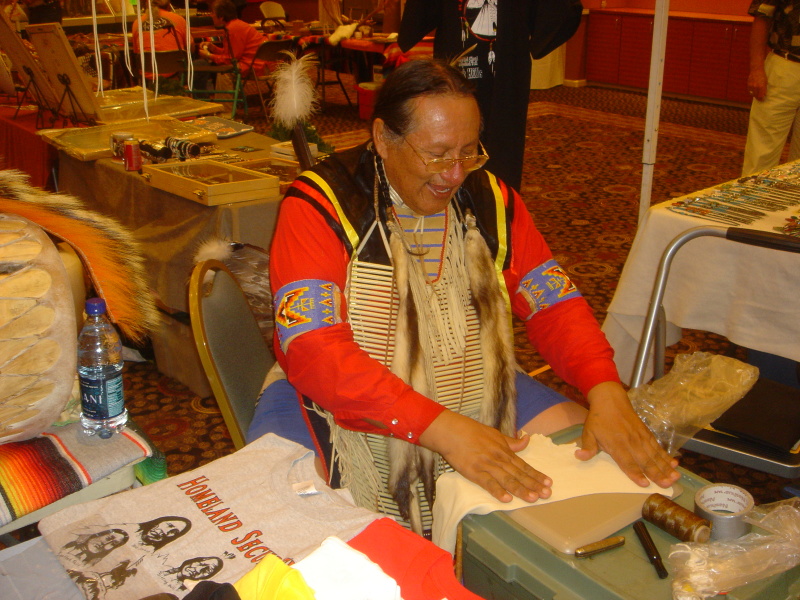2007-11-24-10-IndianPowWow-Indigo-CA.JPG