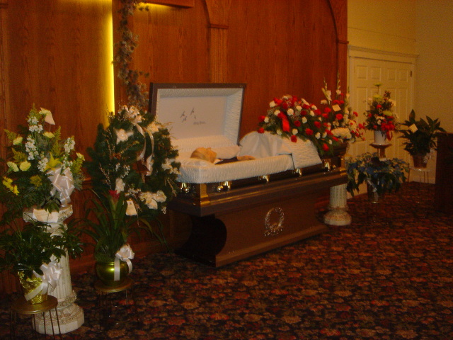 2007/12(Dec)/02(Albert-Scott-Funeral)/640x480_2007-12-16-10-Wake-Albert.JPG