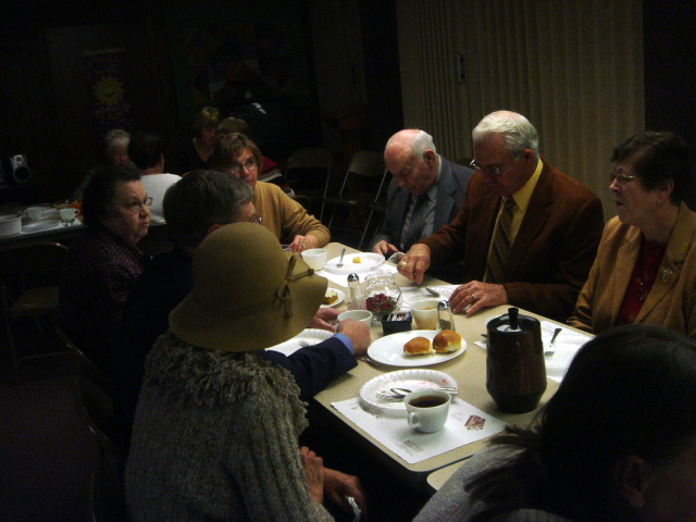 2007-12-17-16-lunch-back-at-church.JPG