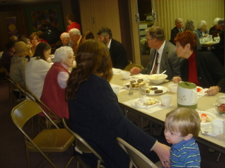 2007-12-17-14-lunch-back-at-church.JPG