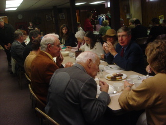 2007-12-17-17-lunch-back-at-church.JPG