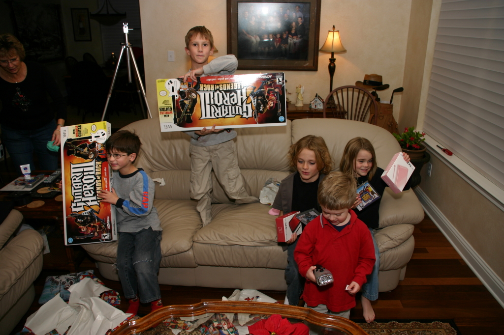 2007/12(Dec)/03(Christmas-Eve)/1024x768_2007-12-24-44-Christmas-Eve.JPG