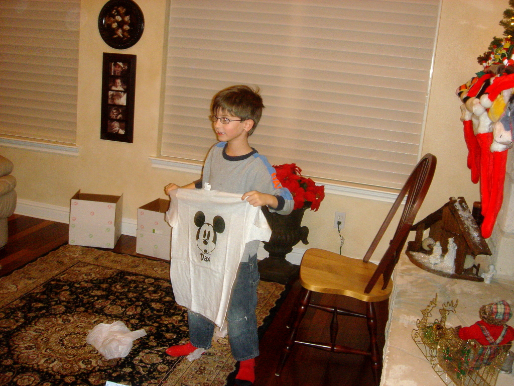 2007/12(Dec)/03(Christmas-Eve)/1024x768_2007-12-24-54-Christmas-Eve.JPG
