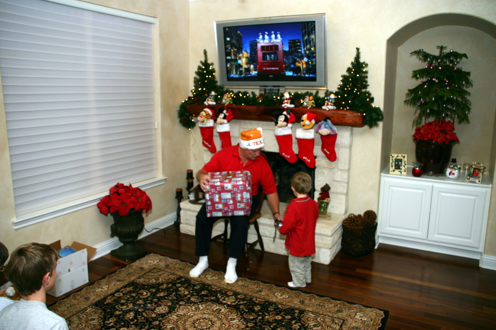 2007/12(Dec)/03(Christmas-Eve)/1024x768_2007-12-24-65-Christmas-Eve.JPG