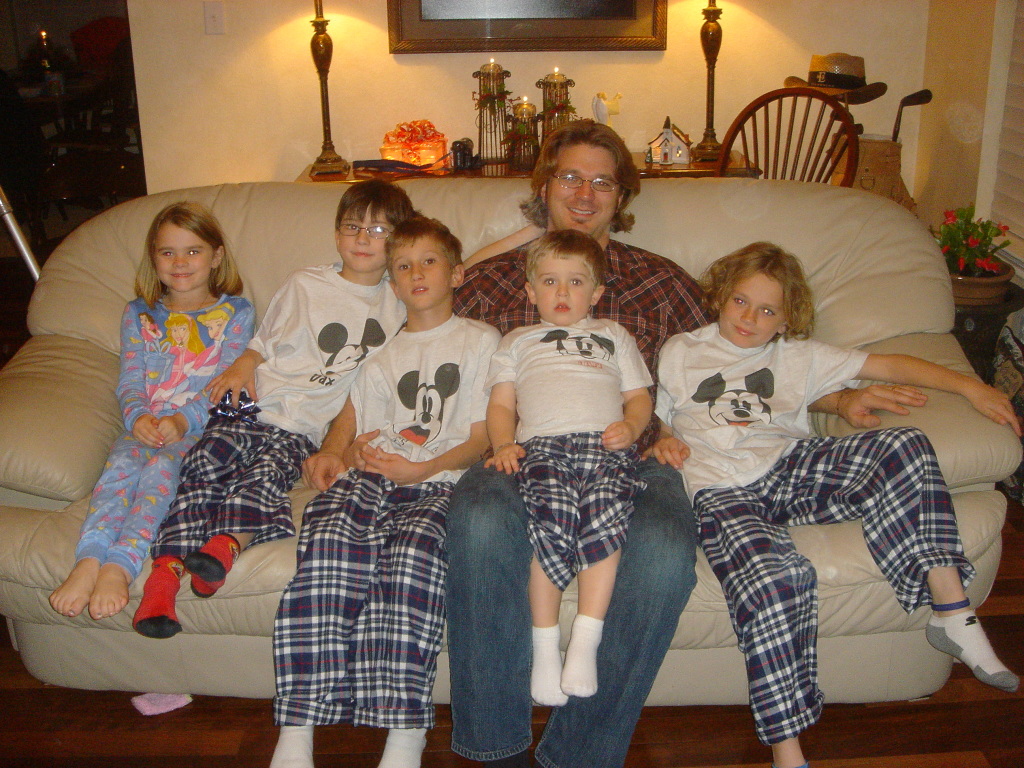 2007/12(Dec)/03(Christmas-Eve)/1024x768_2007-12-24-91-Christmas-Eve.JPG