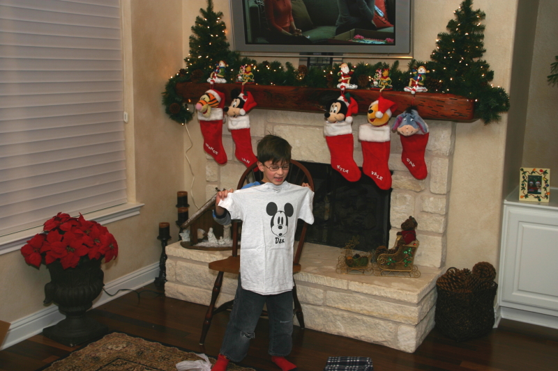 2007/12(Dec)/03(Christmas-Eve)/800x600_2007-12-24-53-Christmas-Eve.JPG