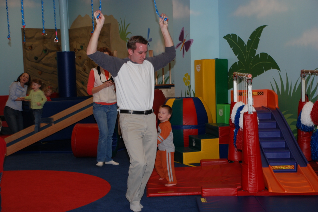 2008/03(Mar)/02(Ian-3rdBD)/1024x768_2008-03-08-Ian-3rd-BD-party-77.JPG