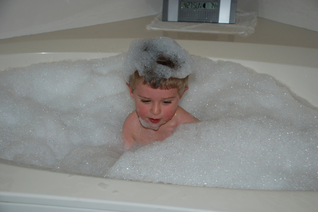 2008-04-27-07-Ian-Tub.JPG