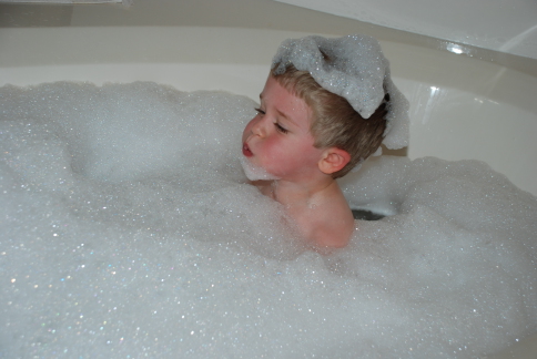 2008-04-27-06-Ian-Tub.JPG