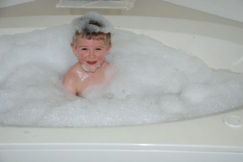 2008-04-27-08-Ian-Tub.JPG