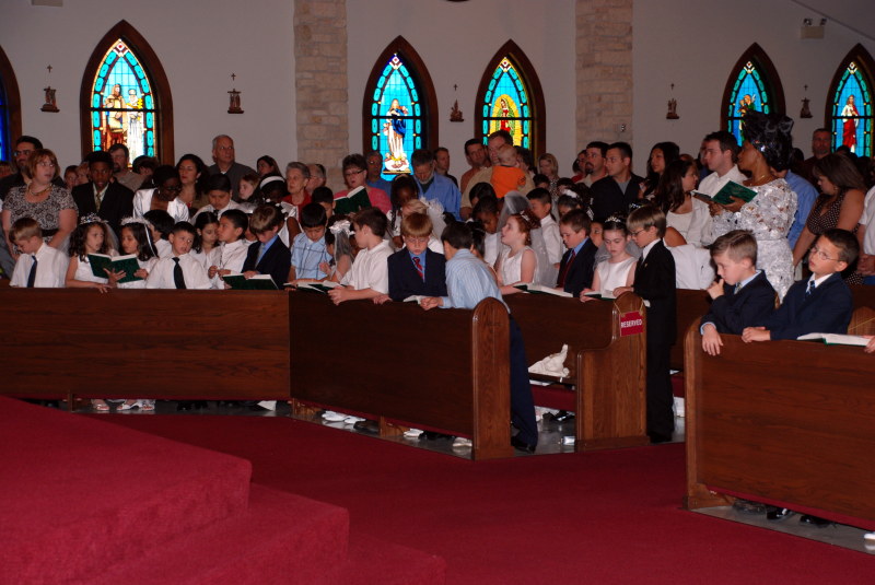 2008/05(May)/01(Chance-1st-Communion)/800x600_2008-05-03-Chance-1stCommunion-05.JPG