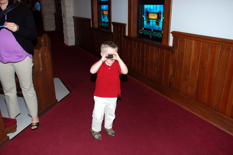 2008/05(May)/01(Chance-1st-Communion)/800x600_2008-05-03-Chance-1stCommunion-07.JPG