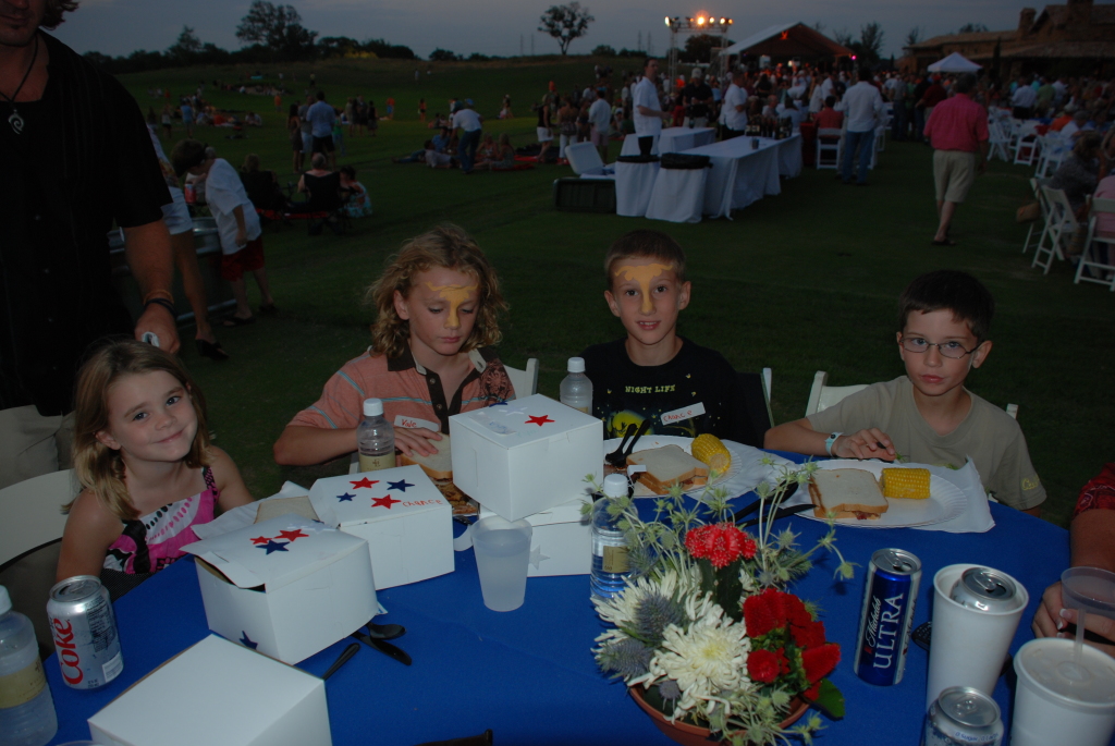 2008/07(July)/02(Escondido-Picnic)/1024x768_2008-07-05-18.JPG