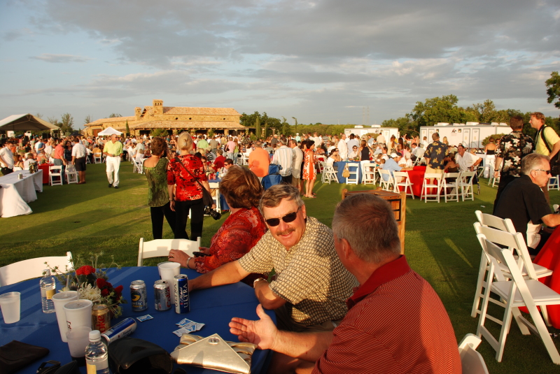 2008/07(July)/02(Escondido-Picnic)/800x600_2008-07-05-05.JPG