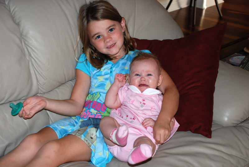 2008-09-28-02-Sydney-Kyla.JPG