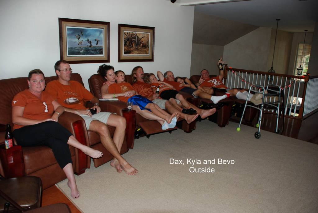2008/10(Oct)/02(Texas-Beats-OU)/2008-10-11-1.JPG