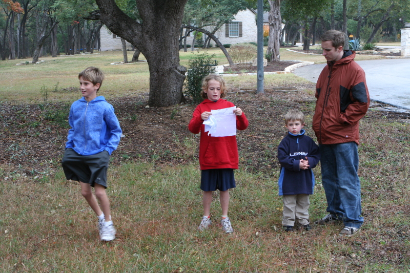 2008/11(Nov)/06(Scavenger-Hunt)/800x600_2008-11-29-1730.JPG