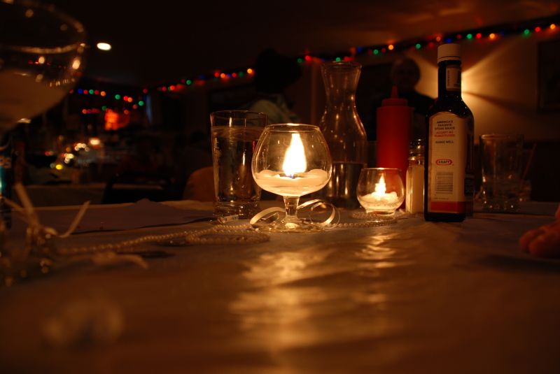 2008/12(Dec)/04(Sarah-Phil-Rehearsal-Dinner)/800x600_2008-12-05-13.JPG