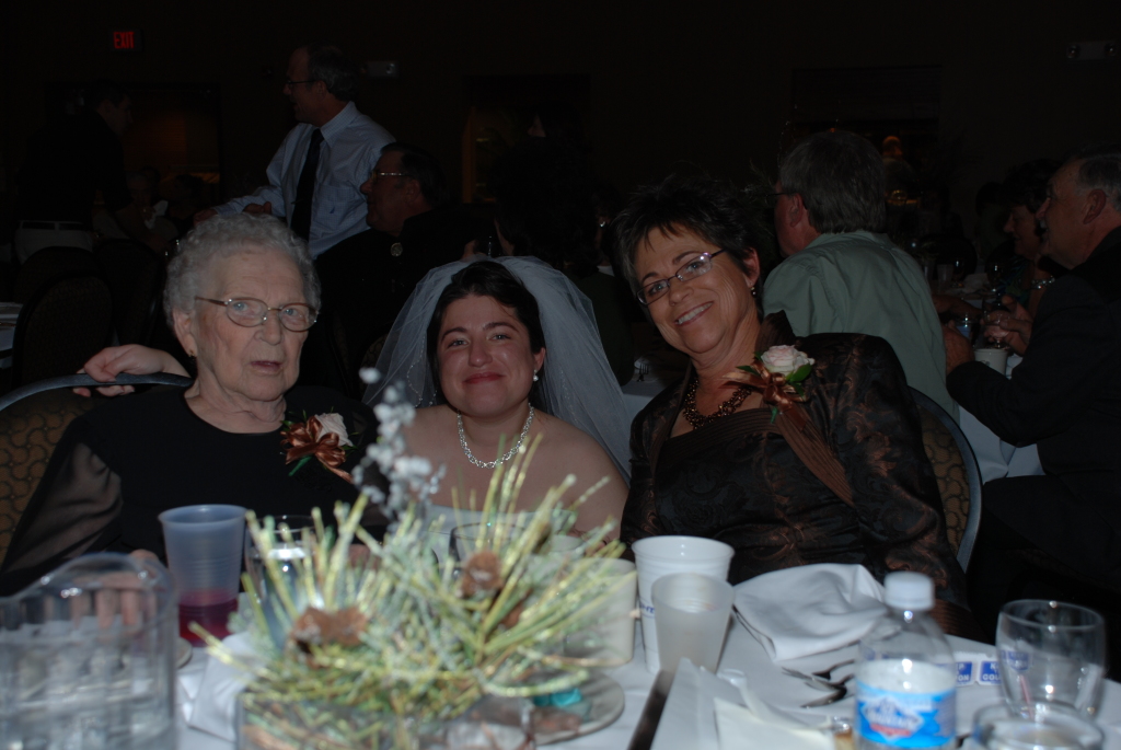 2008/12(Dec)/05(Sarah-Phil-Wedding)/1024x768_2008-12-06-54.JPG