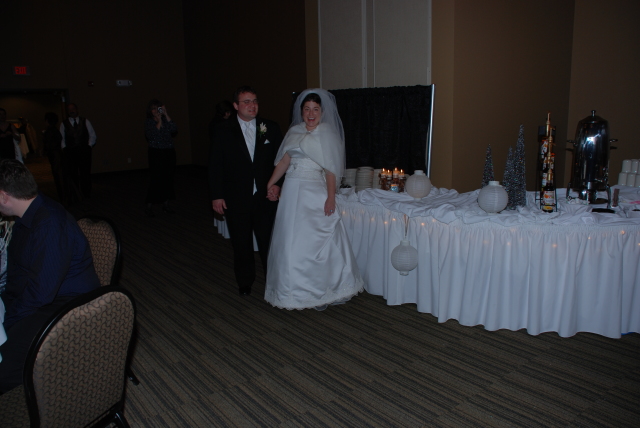 2008/12(Dec)/05(Sarah-Phil-Wedding)/640x480_2008-12-06-36.JPG