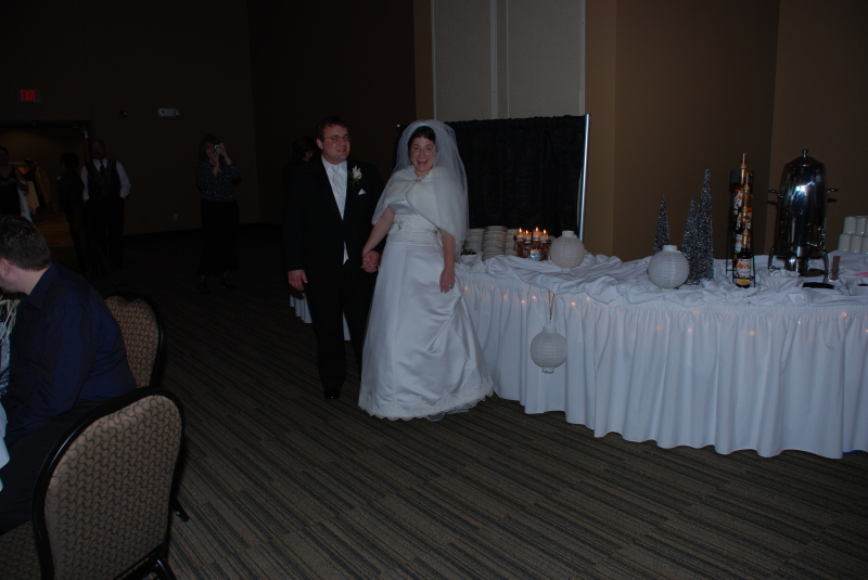 2008/12(Dec)/05(Sarah-Phil-Wedding)/800x600_2008-12-06-36.JPG