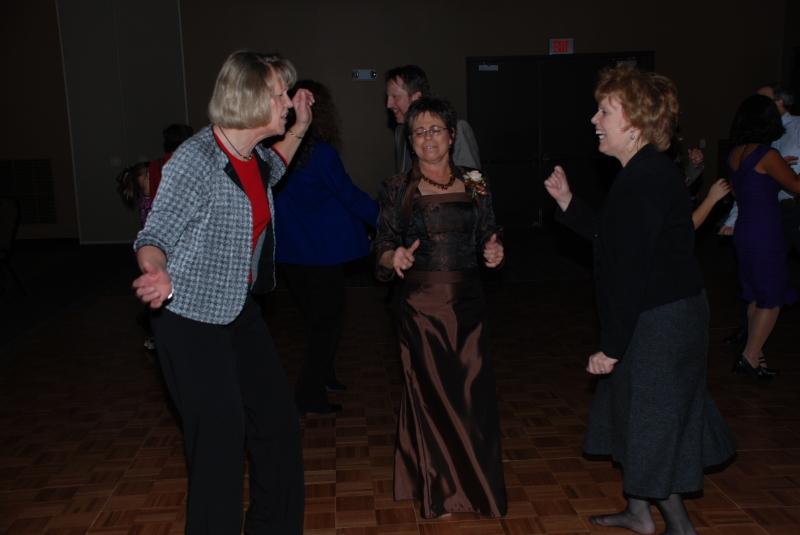 2008/12(Dec)/05(Sarah-Phil-Wedding)/800x600_2008-12-06-62.JPG